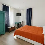 Le Belle Maison